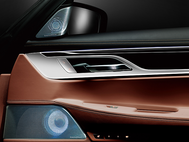 ダイアモンドを使用したトゥイーターなど16個のスピーカーを車内にレイアウトする「Bowers＆Wilkinsダイアモンド・サラウンド・サウンド・システム」