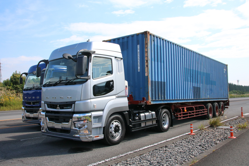 試乗したスーパーグレートにはトレーラーを連結