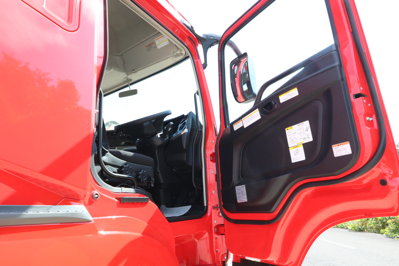 ドアを開いても塗り残しがなく、もともとのカラーであることが分かる