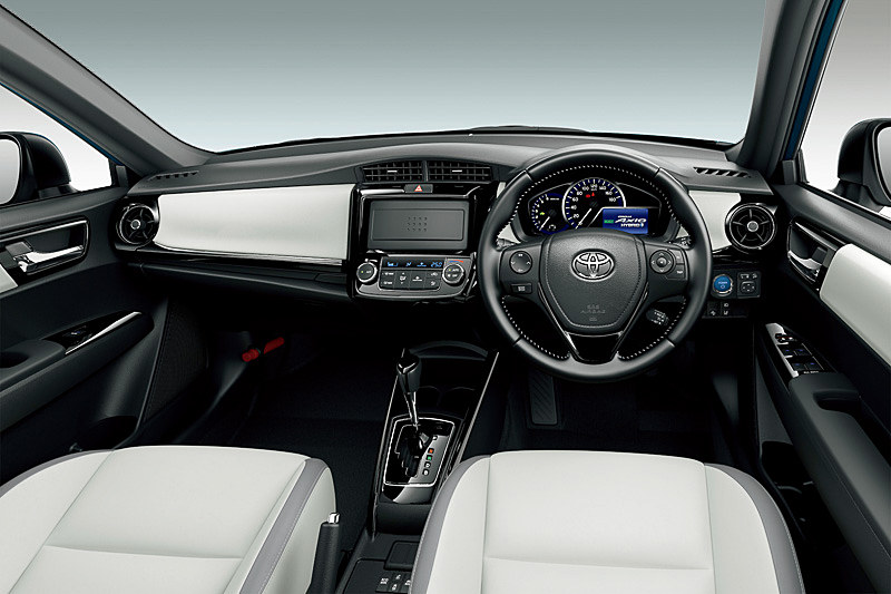 “W×B”にオプション設定される専用シート色「ホワイト」