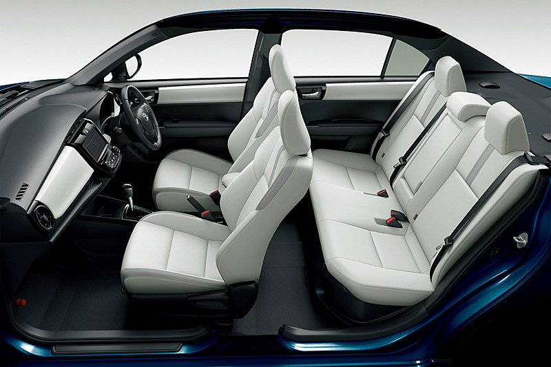 “W×B”にオプション設定される専用シート色「ホワイト」