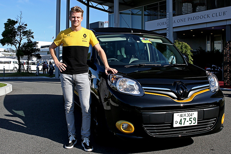 ニコ・ヒュルケンベルグ選手とカングー フォーミュラエディション