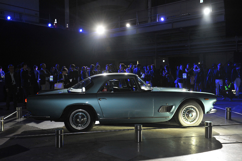 発表会会場に展示された「3500 GT」