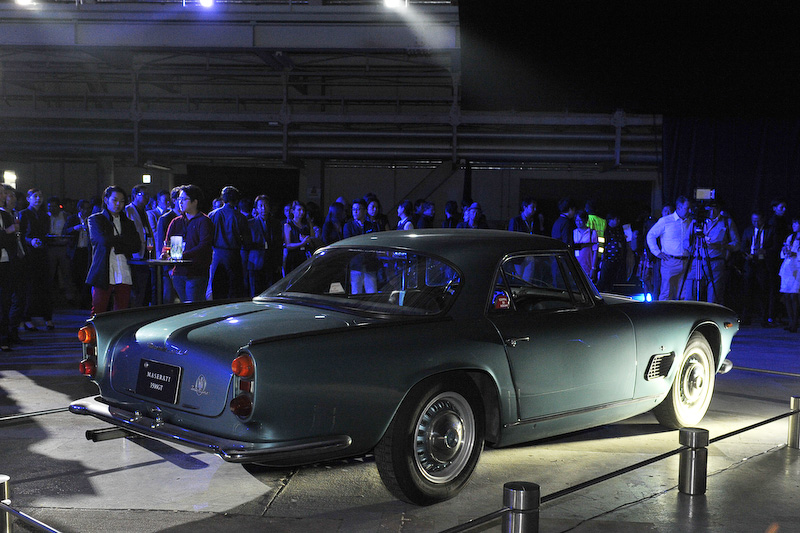 発表会会場に展示された「3500 GT」