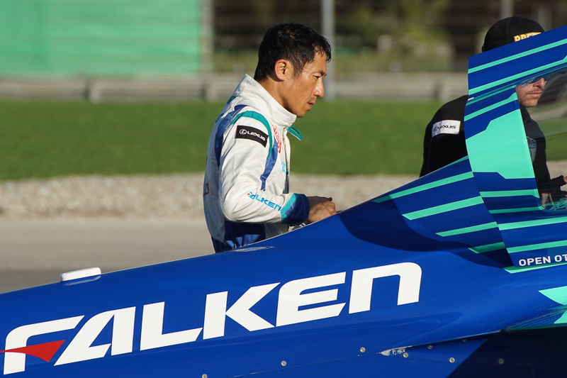 ハンガー付近での室屋選手