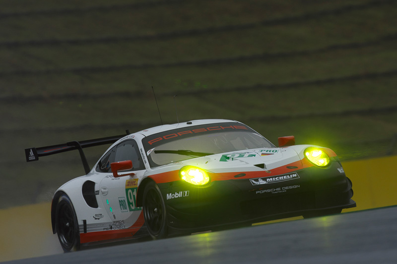 LMGTE Proクラスのポールを獲得した91号車 ポルシェ 911 RSR（リヒャルト・リエツ/フレデリック・マコヴィッキィ組）