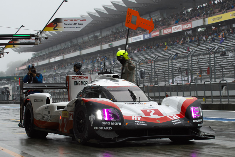 ポールを獲得した2号車 ポルシェ 919 ハイブリッド（ティモ・ベルンハルト/アール・バンバー/ブレンドン・ハートレー組）