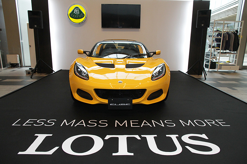 ボディサイズは3800×1720×1130mm（全長×全幅×全高）、ホイールベースは2300mm。車両重量は841kg（数値は本国発表値）