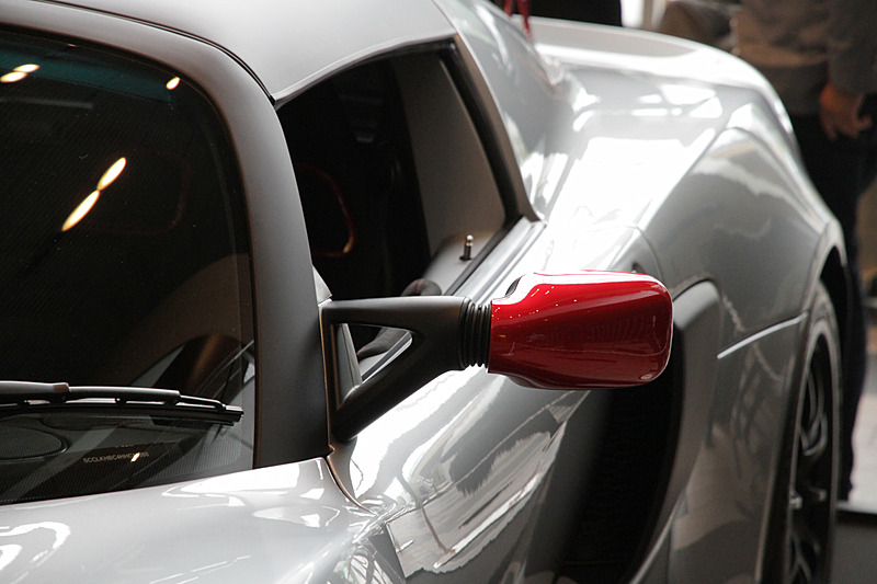 ボディサイズは4080×1800×1130mm（全長×全幅×全高）、ホイールベースは2370mm。車両重量は6速MT車が1110kg、6速AT車が1121kg