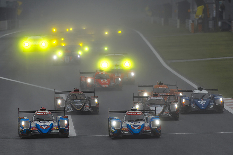 セーフティカーが外れ、本格的な争いが始まった