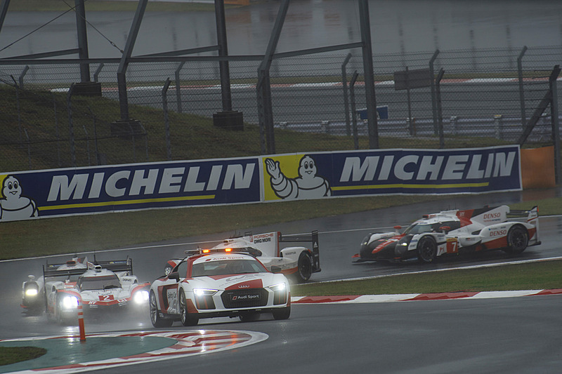 3時間経過時点で、3度のセーフティカー