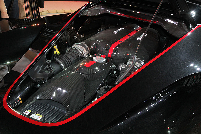 ラ フェラーリ Apertaのエンジン