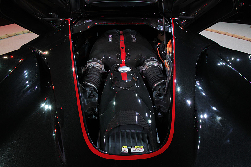 ラ フェラーリ Apertaのエンジン