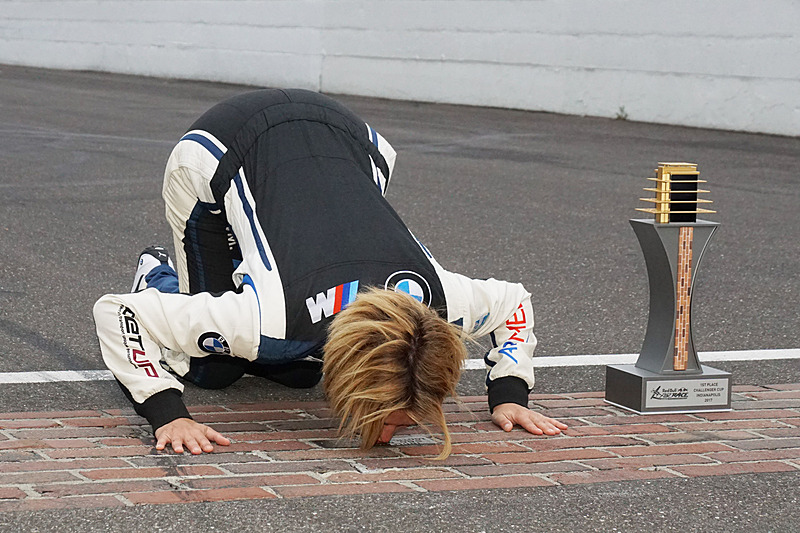 スタートラインにキスをする