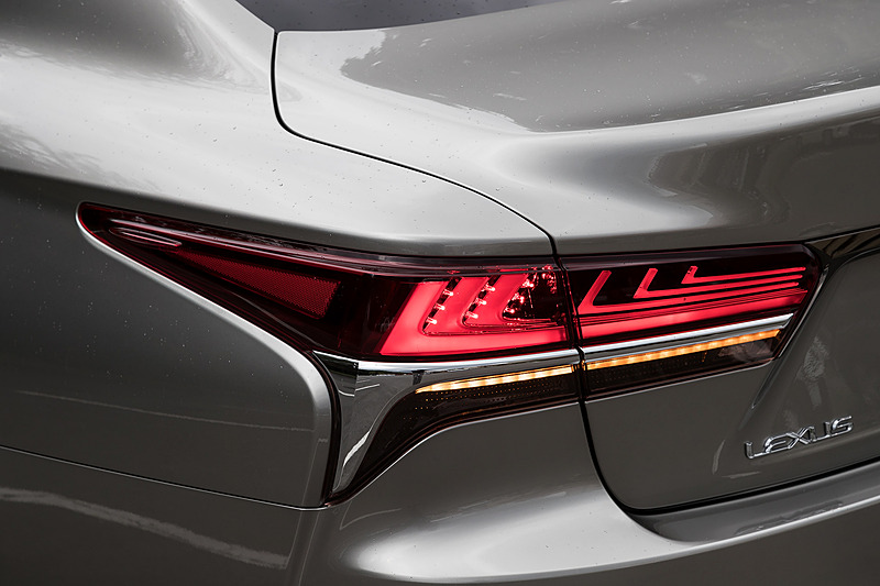 リアコンビランプの点灯パターン