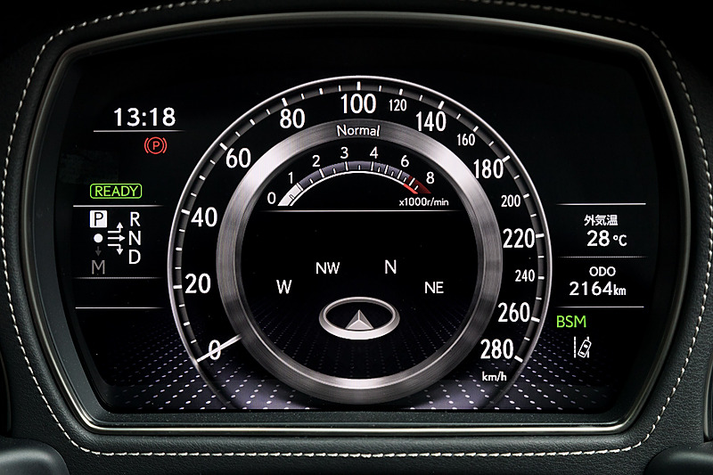 マルチインフォメーションディスプレイには各種情報の表示が可能