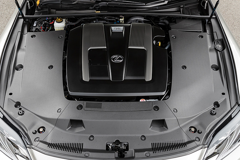 エンジンはV型6気筒 3.5リッターツインターボ
