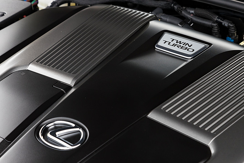 ヘッドカバーにもそれを示す文字があるが、ほぼ全面が覆われているため見ることはできない