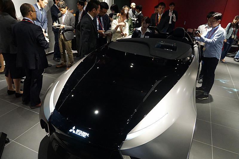 三菱電機のコンセプトカー「EMIRAI4」