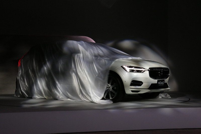 新型XC60のアンベール