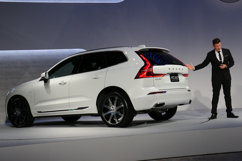 力強く張り出してスタンスを強調するリアフェンダーも大きなポイント