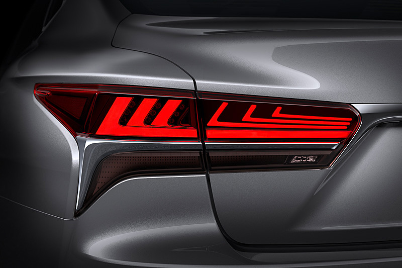 リアコンビネーションランプ