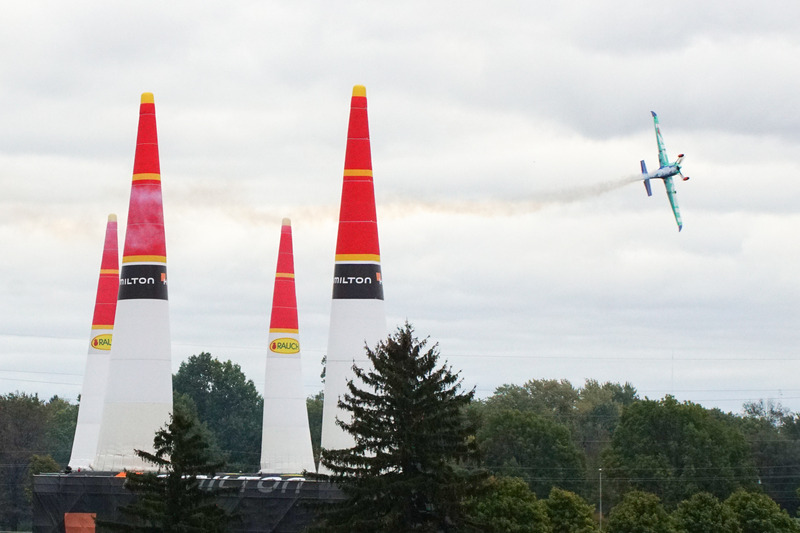 Round of 4でアタックする室屋選手