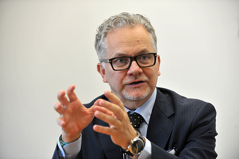 FCA ジャパン株式会社 代表取締役社長 兼 CEO ポンタス・ヘグストロム氏。スウェーデン出身。1965年生まれ。サーブ オートモービルズやゼネラルモーターズを経て2008年にフィアット グループ オートモービルズ ジャパン株式会社代表取締役社長に就任。2012年より現職を務めている