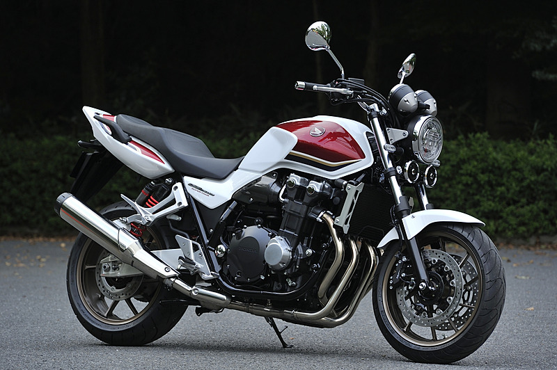 CB1300 SUPER FOUR（パールサンビームホワイト）