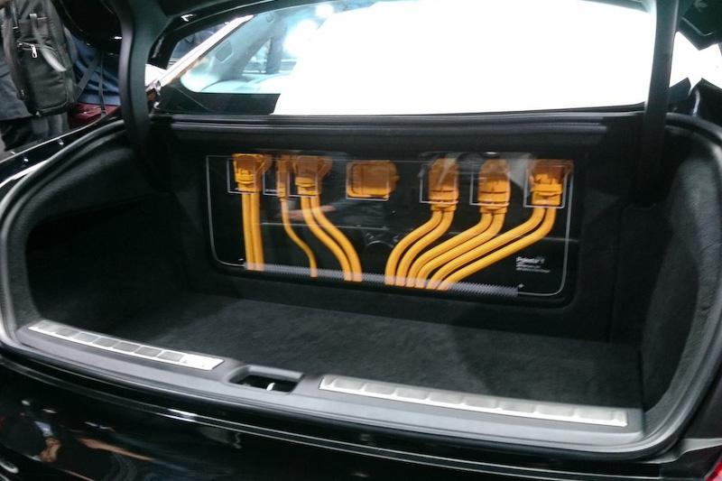 新世代ボルボに通じるポールスター 1のインテリア