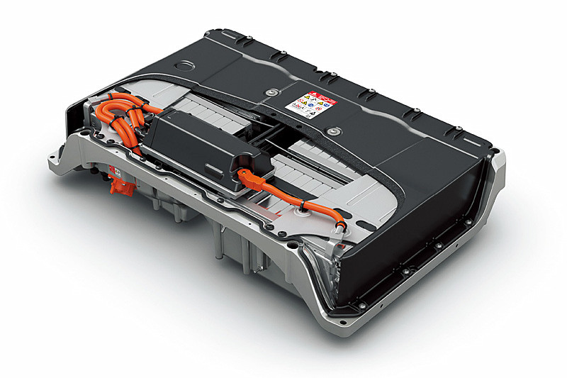 総電圧352Vのリチウムイオンバッテリーを搭載