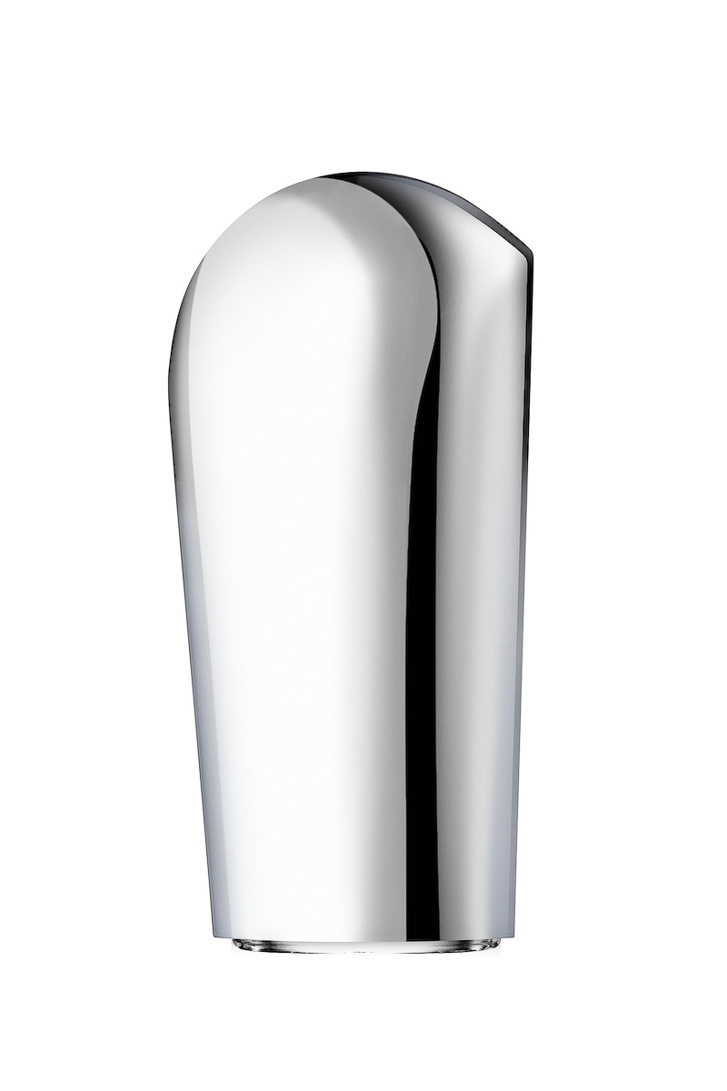 「削ぎ落とすことで、研ぎ澄まされた美に到達する」という日本の美意識から着想したボトルデザイン