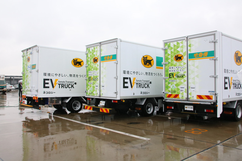 左側の1台のみクール設備あり