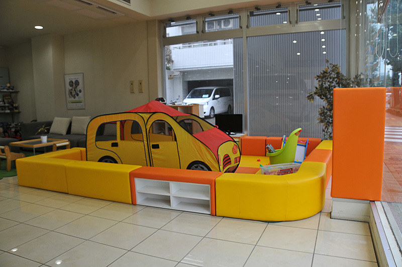 広々としたキッズルームを完備。小さな子供連れでも気軽に訪れることができる