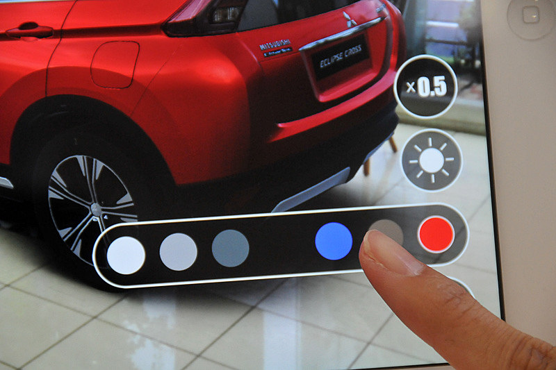 ボディカラーは自由に変えることができる。ボディカラーの切り替えはタイムラグがほとんどなく、スムーズに行なうことができた