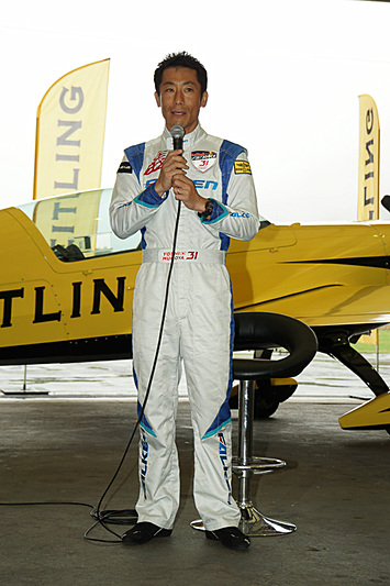 ふくしまスカイパークに登場した室屋選手