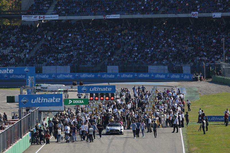 レース1のスタート進行とスタート