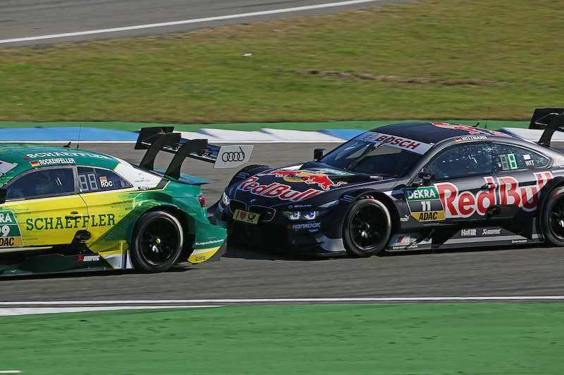 テール・トゥ・ノーズでアウディのマイク・ロッケンフェラーを追撃するBMWのマルコ・ウィットマン