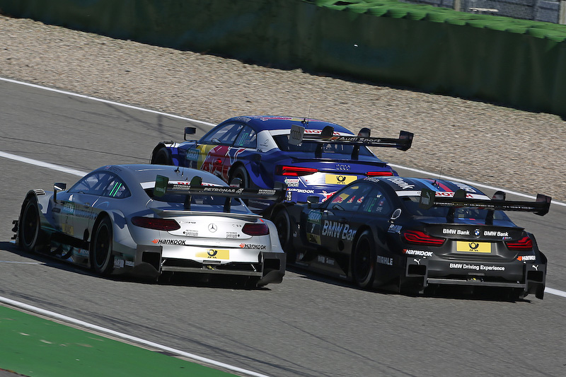 メルセデス、アウディ、BMW3車のバックショット