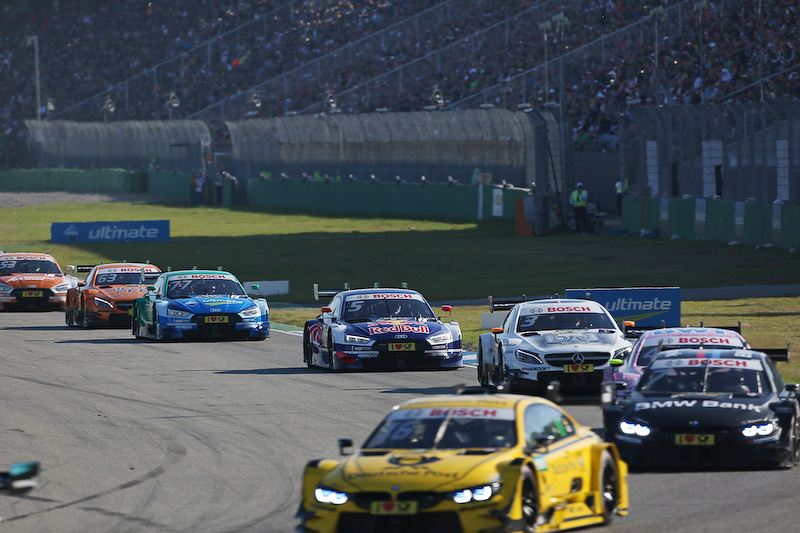 レース2のスタートほか