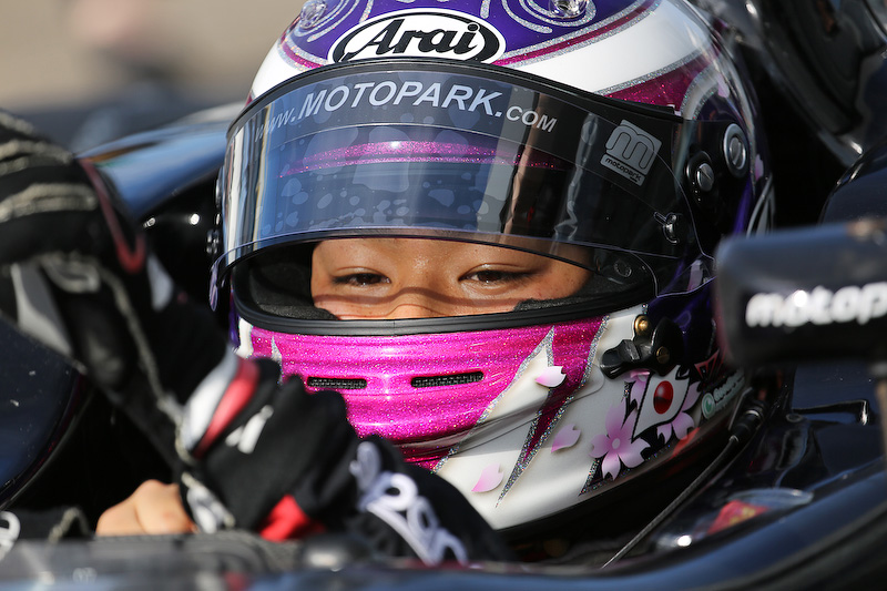 佐藤万璃音の表情