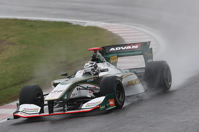 雨のなか、予選のQ1のみが行なわれたスーパーフォーミュラ