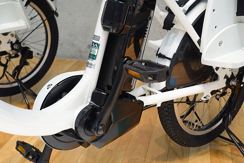 ボトムブラケットを中心とした、ペダル、クランクまわり