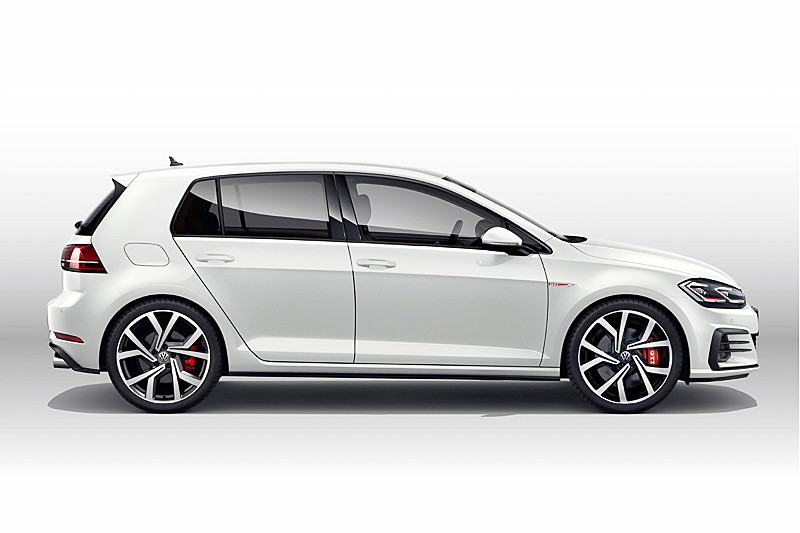 「ピュアホワイト」。販売台数は200台限定