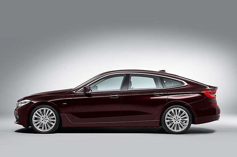 ボディサイズは5105×1900×1540mm（全長×全幅×全高）、ホイールベースは3070mm