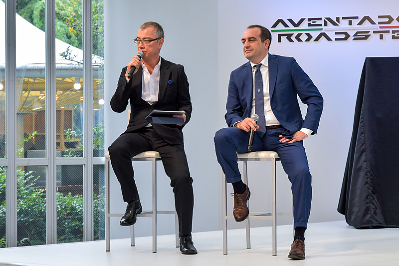 左から司会のアラン・ジェイ氏とフェデリコ・フォスキーニ氏