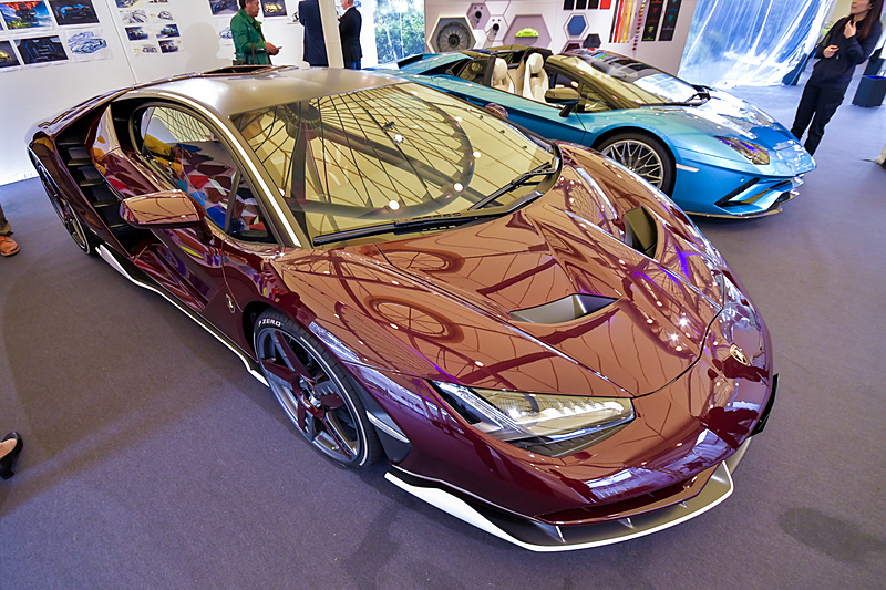 アド・ペルソナムでカスタマイズされた「チェンテナリオ」