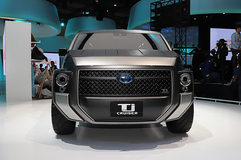 Tj CRUISERのエクステリア。側面は大きな荷物の出し入れや、家族で使っても乗り降りの便利な大開口スライドドアを採用