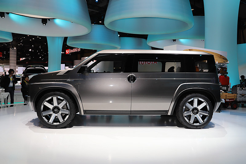 Tj CRUISERのエクステリア。側面は大きな荷物の出し入れや、家族で使っても乗り降りの便利な大開口スライドドアを採用