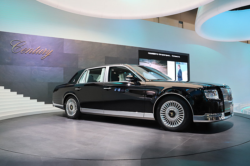 ボディサイズは5335×1930×1505mm（全長×全幅×全高）、ホイールベースは3090mm